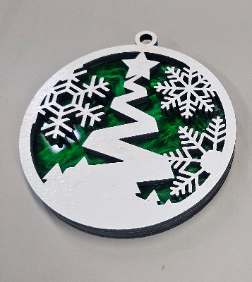 Tree Ornament (White/Green)